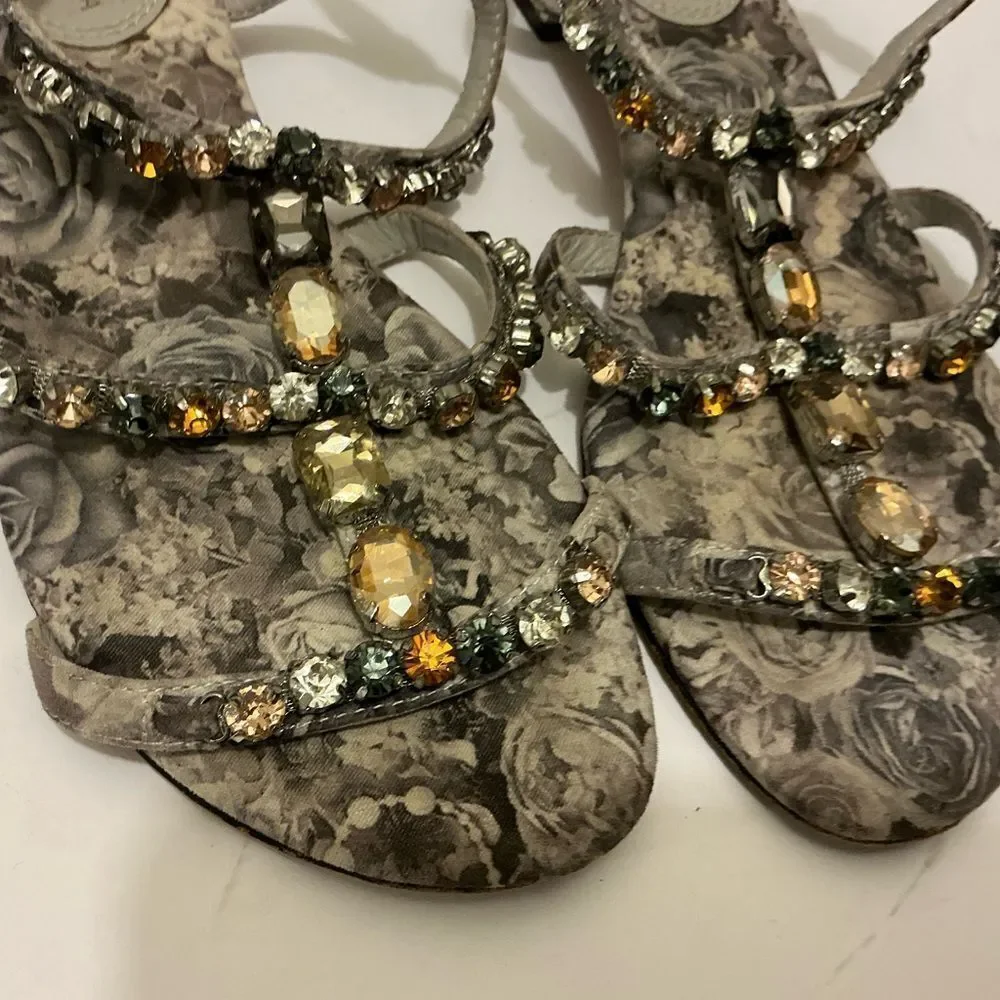Carolina Espinosa Floral Gray Sandals with Embellishments 8M